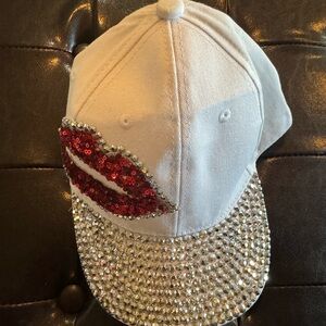 - Bling lip hat ladies